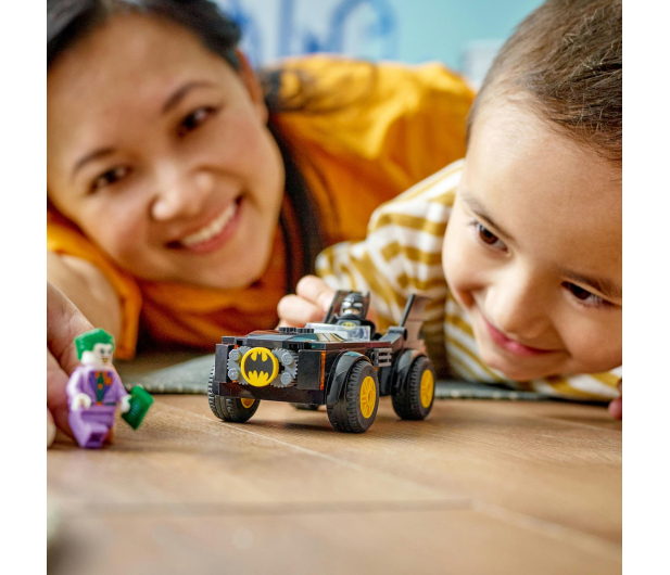 LEGO Outlet DC Batman 76264 Batmobil™ Pogoń: Batman™ kontra - 1553872 - zdjęcie 13